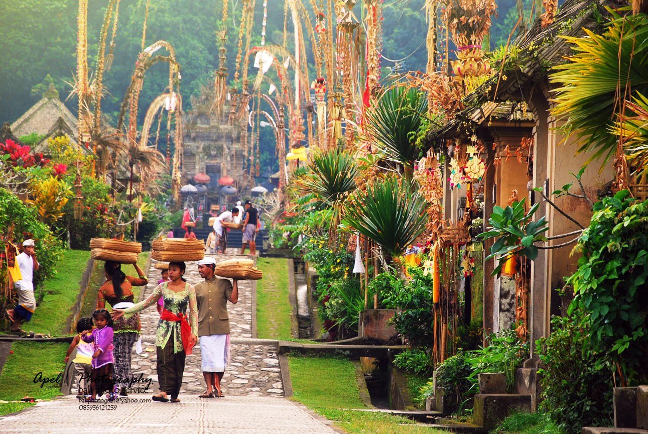 Hari Raya Kuningan Itu Merupakan Rangkaian Hari Raya Galungan